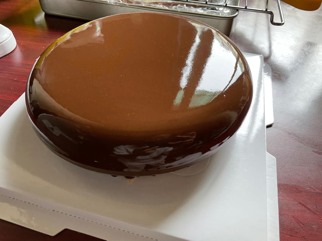 巧克力镜面淋酱<熊谷裕子>--让甜点穿上光泽亮丽的淋面外衣