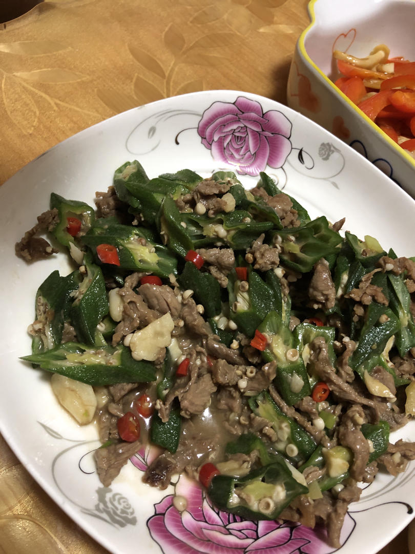 秋葵炒牛肉，才是秋葵的正确打开方式