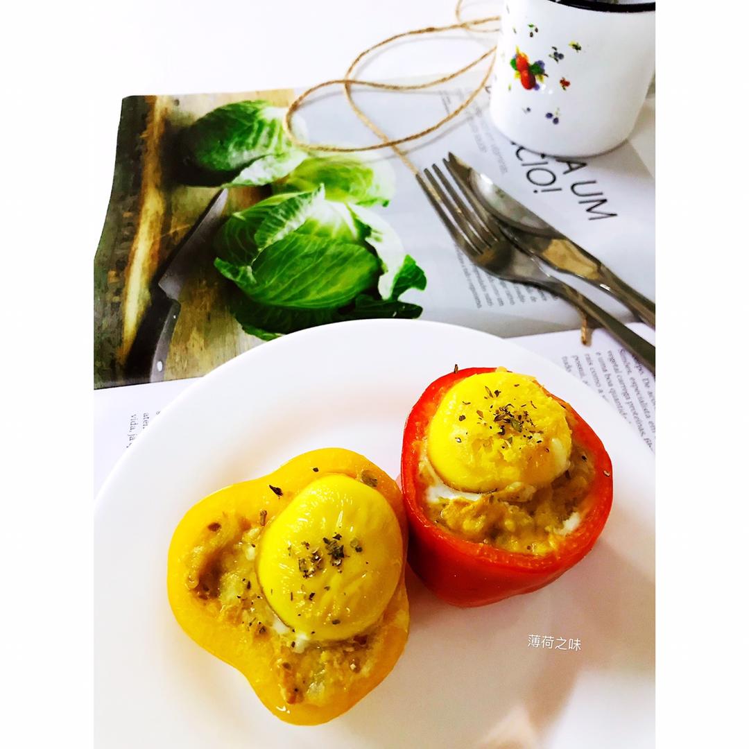 烤金枪鱼鸡蛋彩椒船