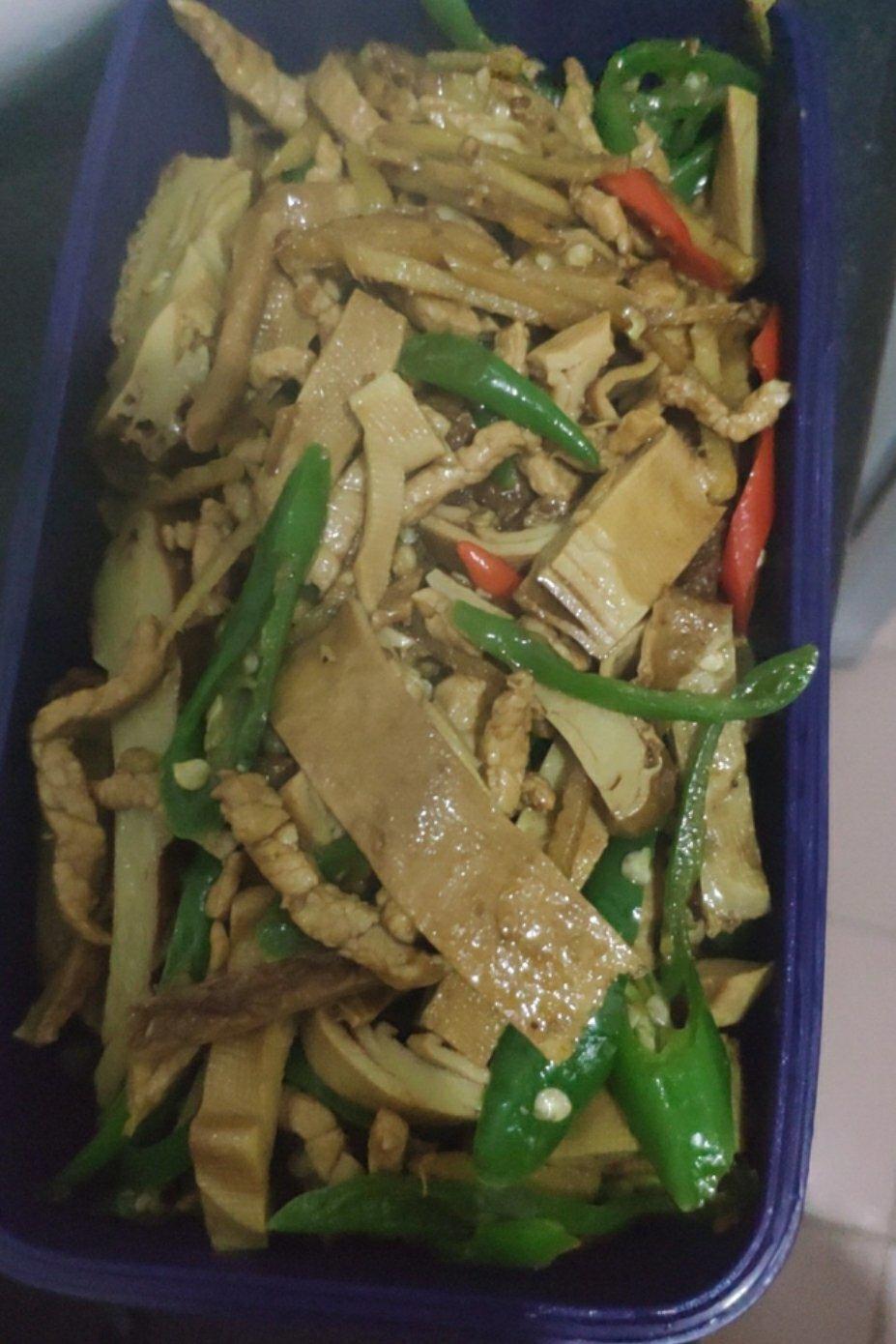 青椒肉丝炒香干