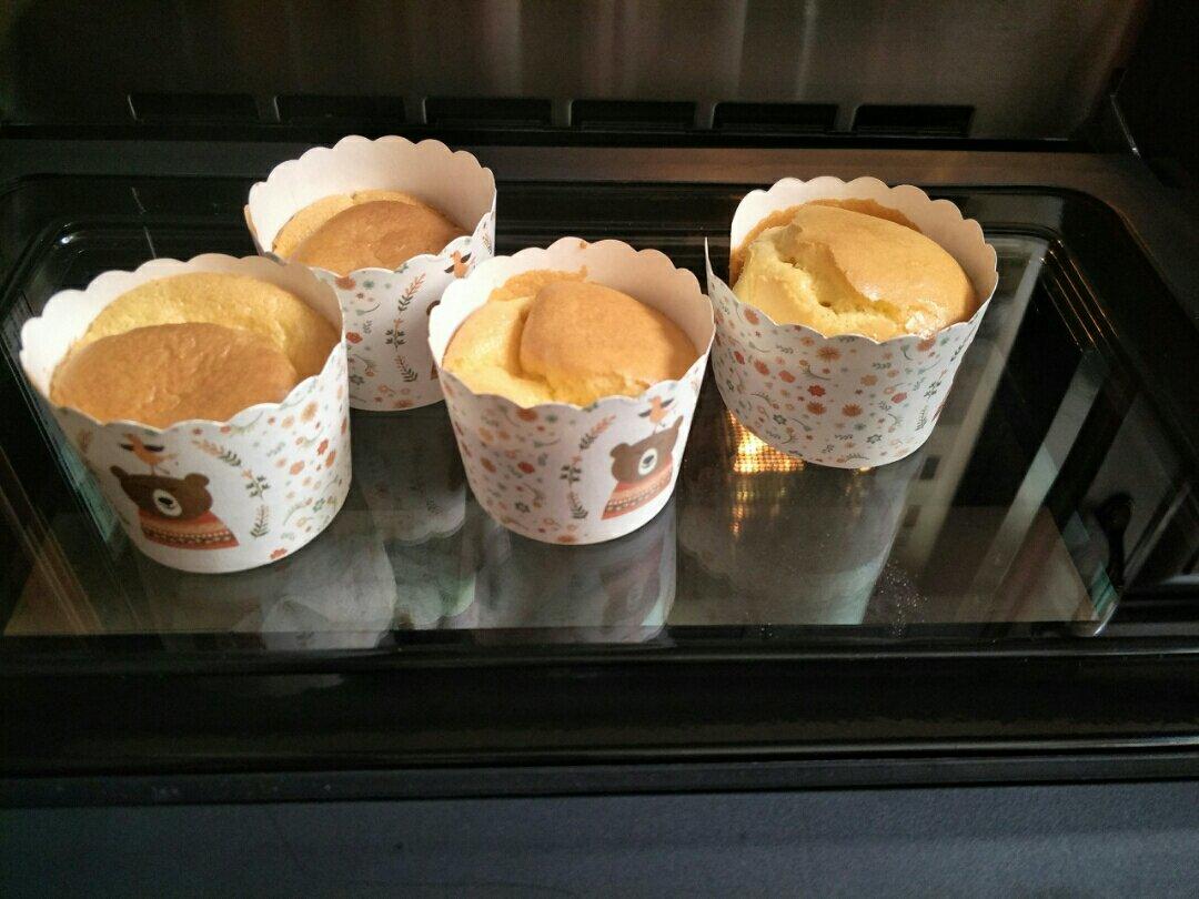 不回缩杯子蛋糕cupcake