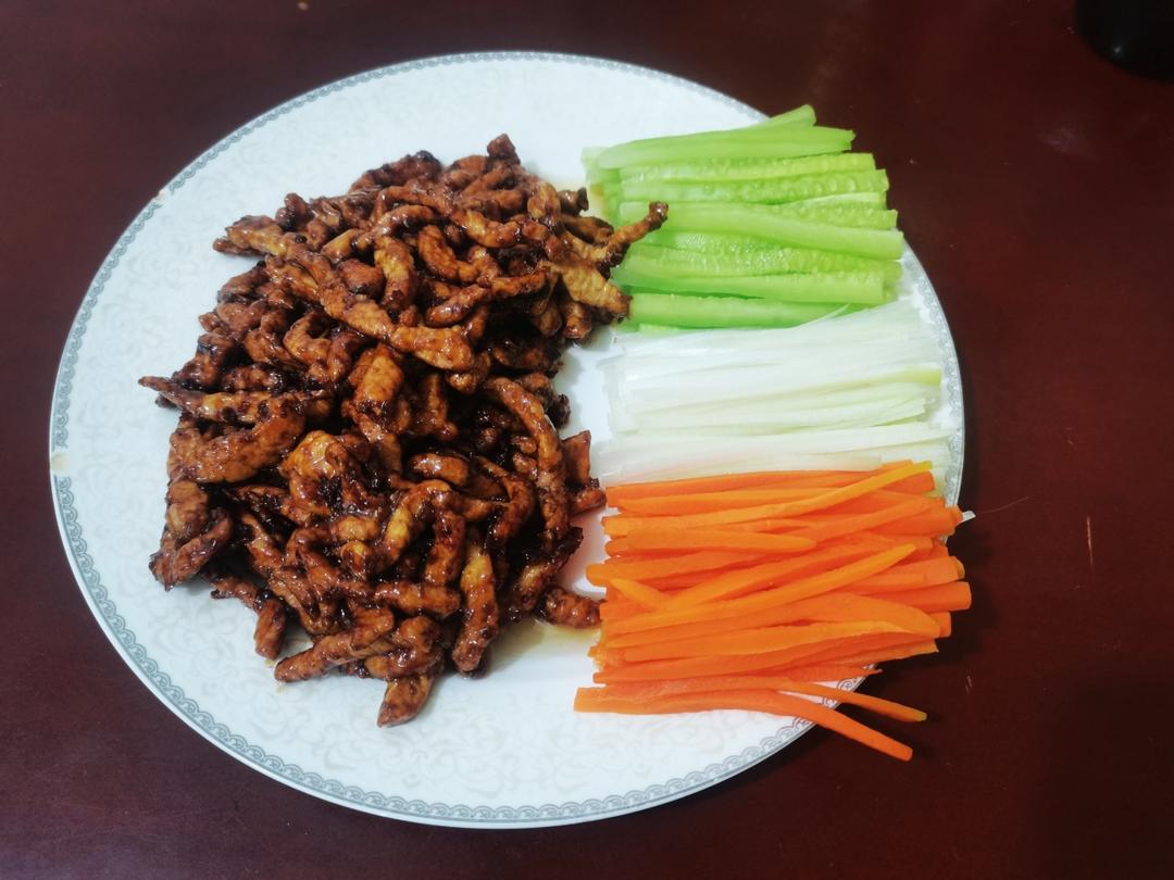 学做京酱肉丝，带饼的