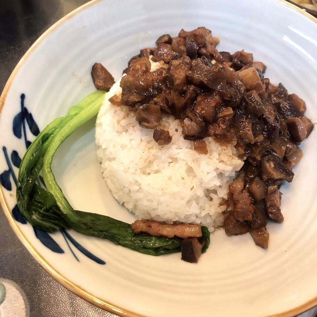 在家也能做的卤肉饭