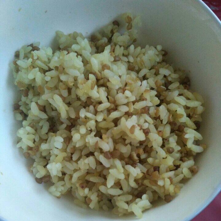 苦荞糙米蒸饭