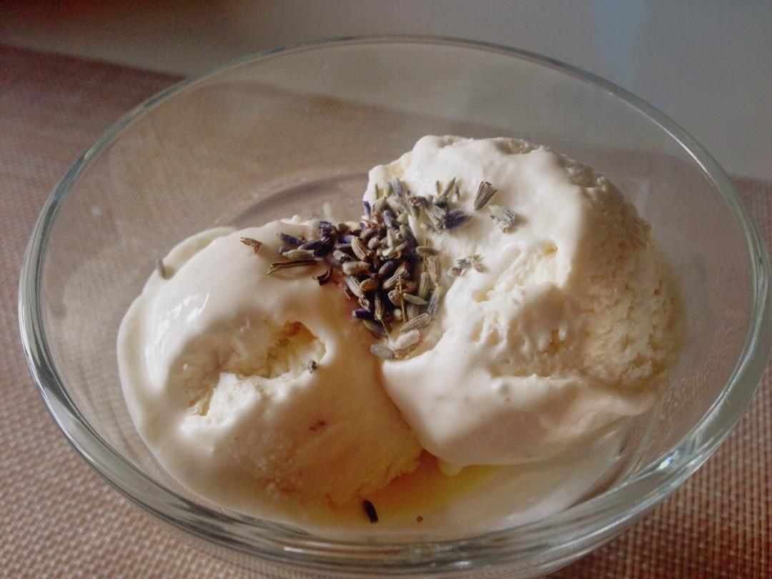 蜂蜜薰衣草冰淇淋  Honey Lavender Ice Cream