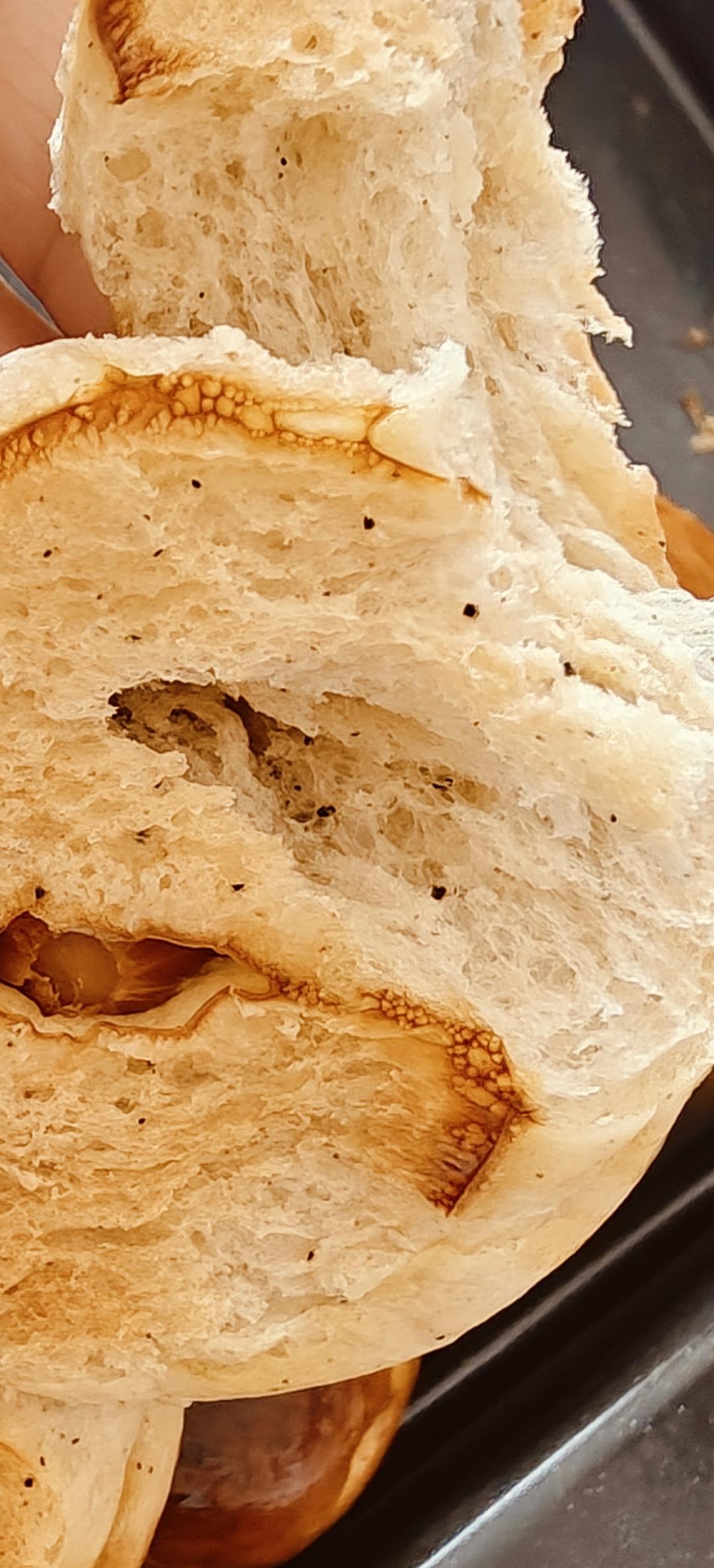 咸香美味‼️一口爆浆❗️黑椒迷你肠仔包