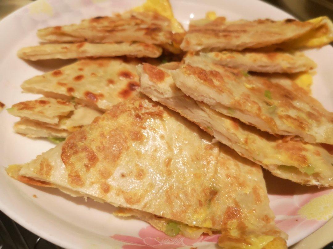 鸡蛋葱油饼                  （更新饼坯保存方法）