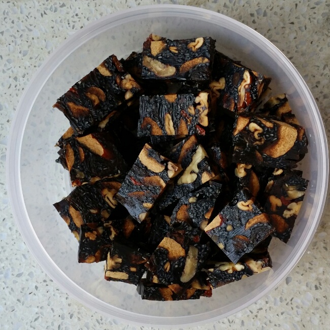 核桃桂圆芝麻红枣阿胶膏