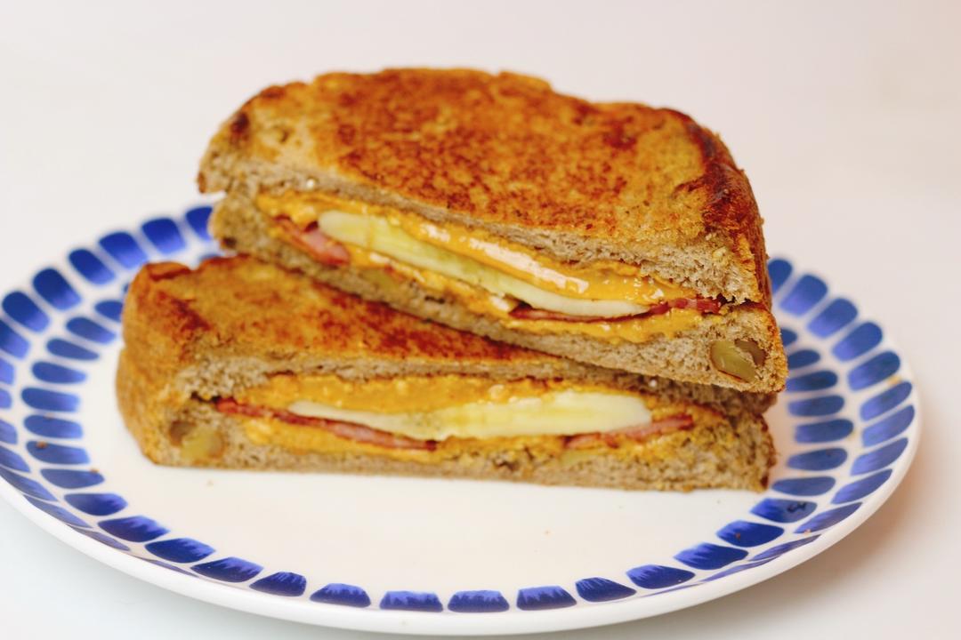 猫王三明治（The Elvis Sandwich）
