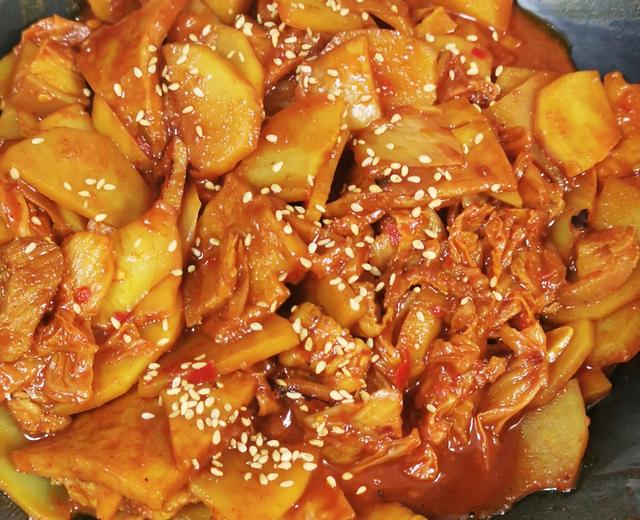 快手韩餐—辣白菜土豆片