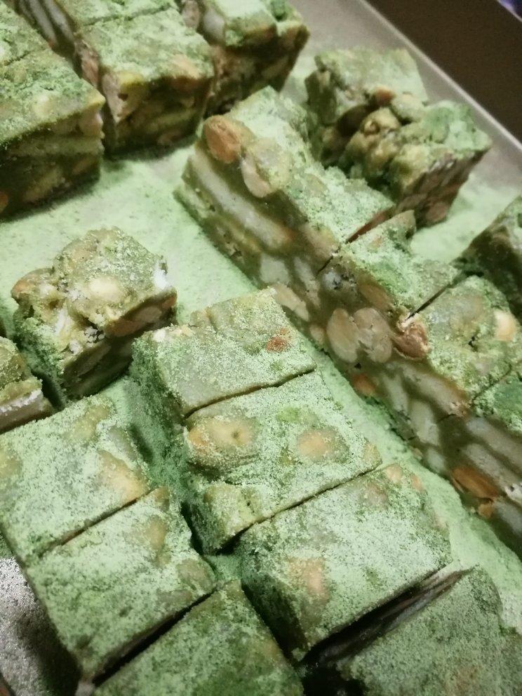 多种口味的雪花酥