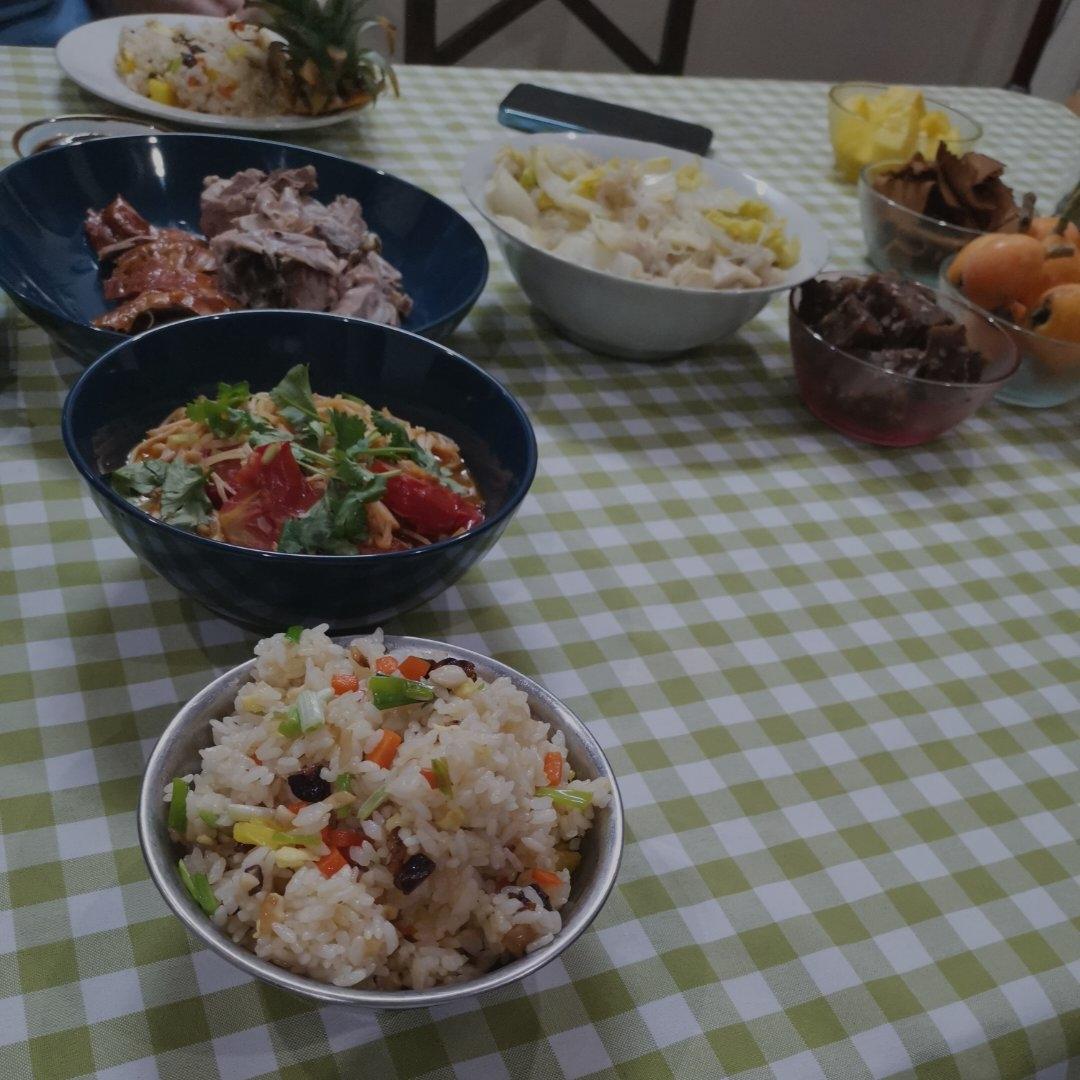 菠萝炒饭(超好吃‼️巨简单)