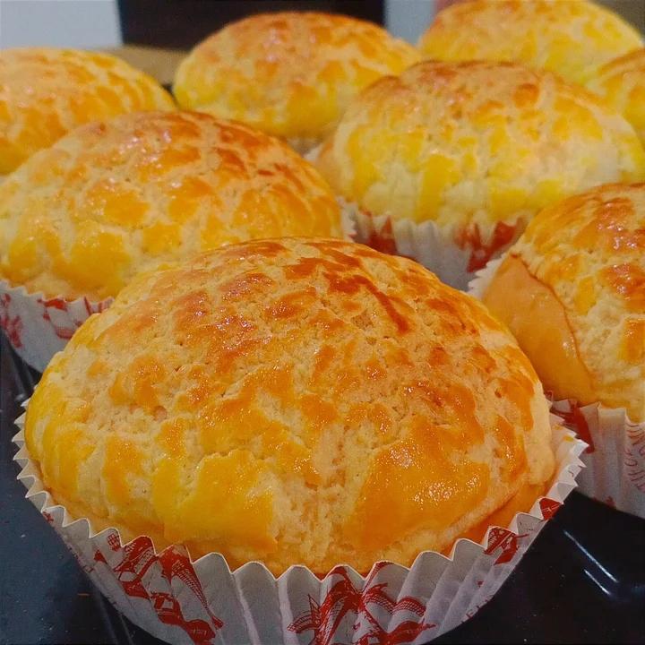 好吃到炸裂的港式菠萝包（附带制作酥皮的小视频）