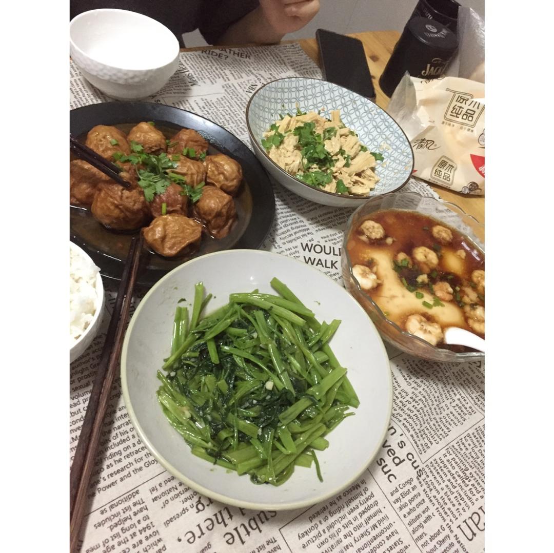 虾仁蒸蛋，简单又好吃，赶紧学起来！绝对没有蜂窝的哦，可以保留原汁原味，零失败