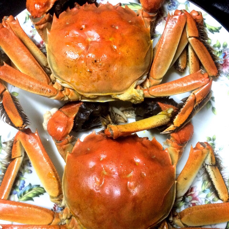 女人应有你の独特的气质做的蒸螃蟹