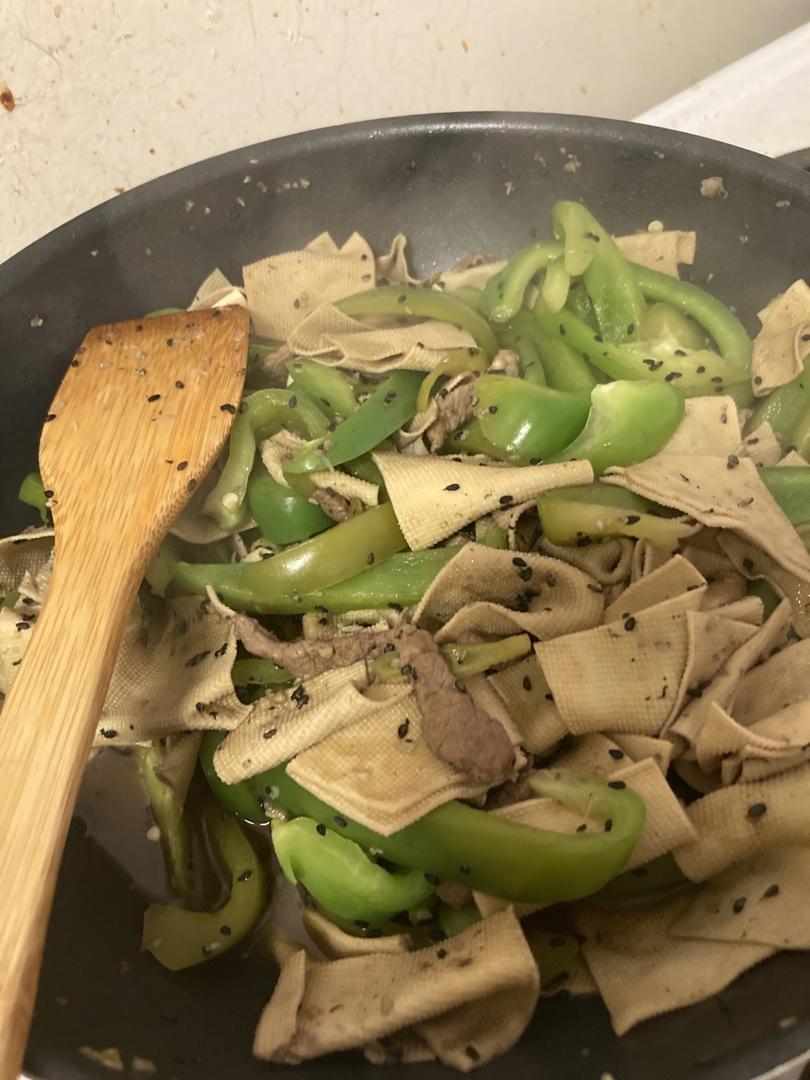 青椒炒豆皮