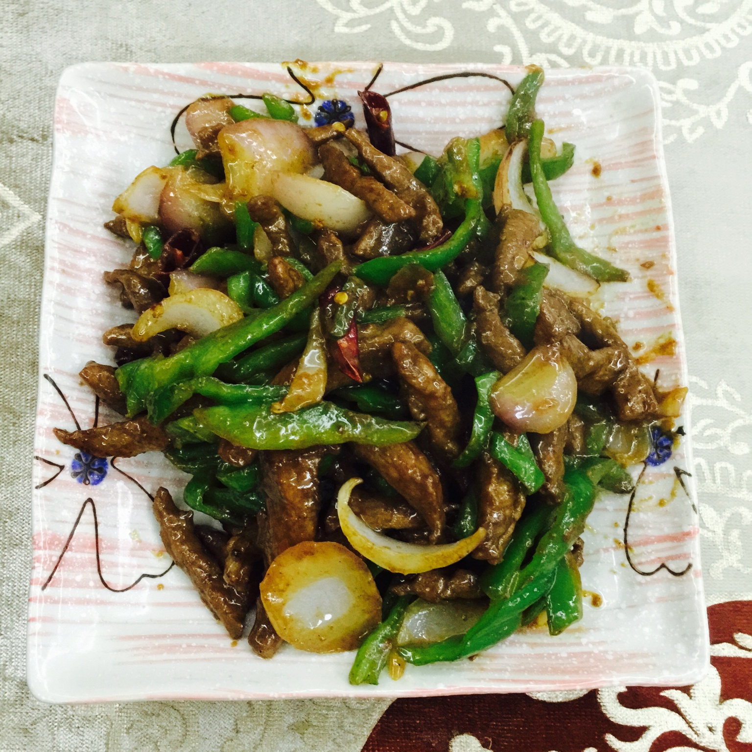 尖椒牛柳