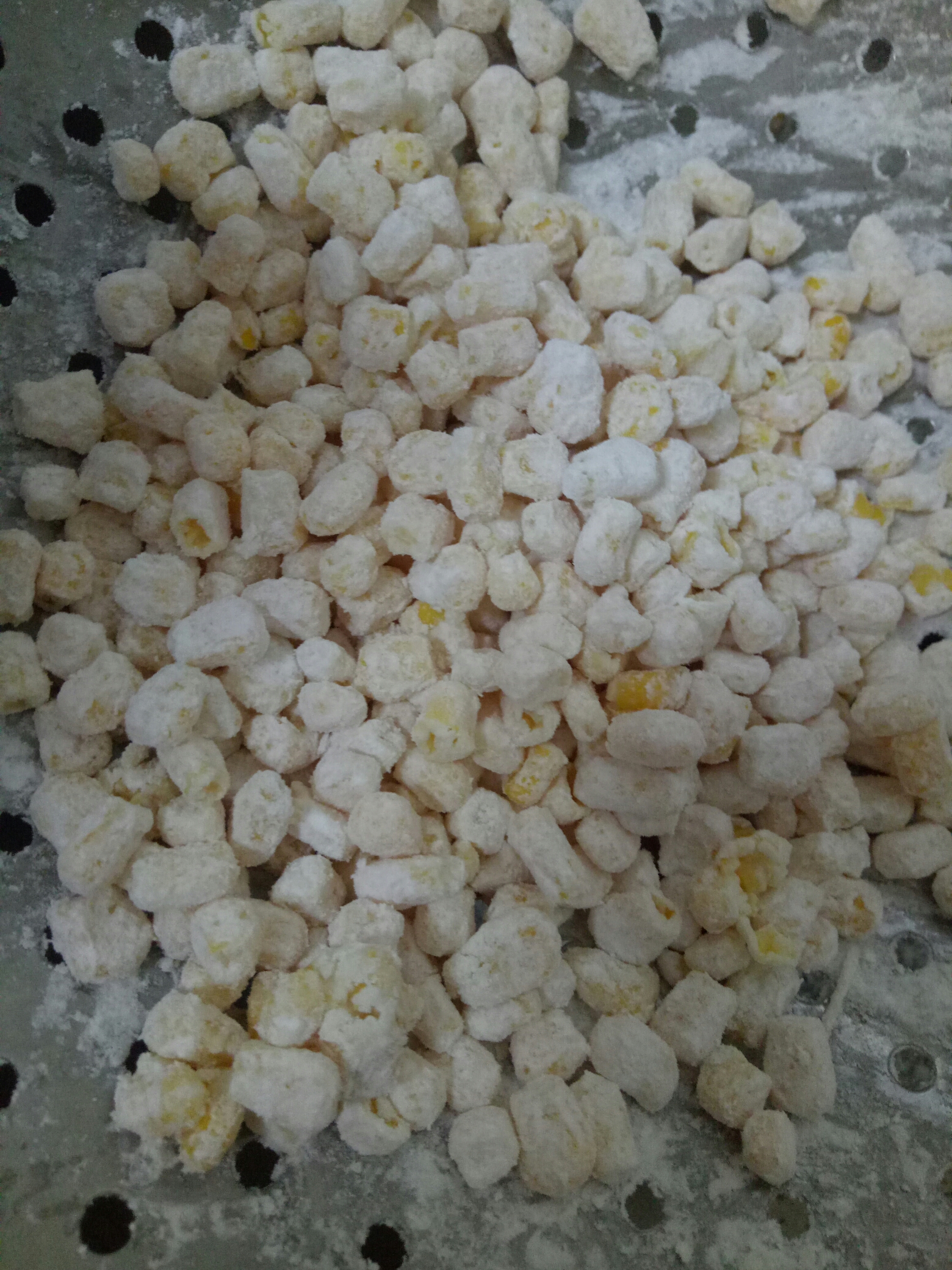 椒盐玉米的做法 步骤3