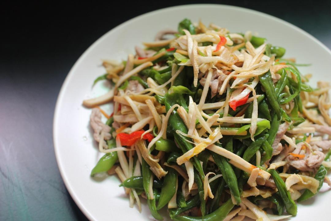 茭白丝青椒丝炒肉丝