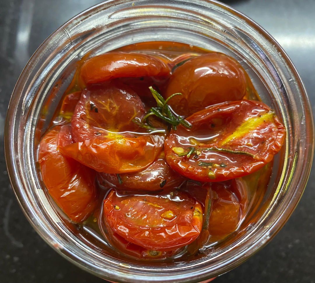 为了佛卡夏而存在的——橄榄油浸小番茄
