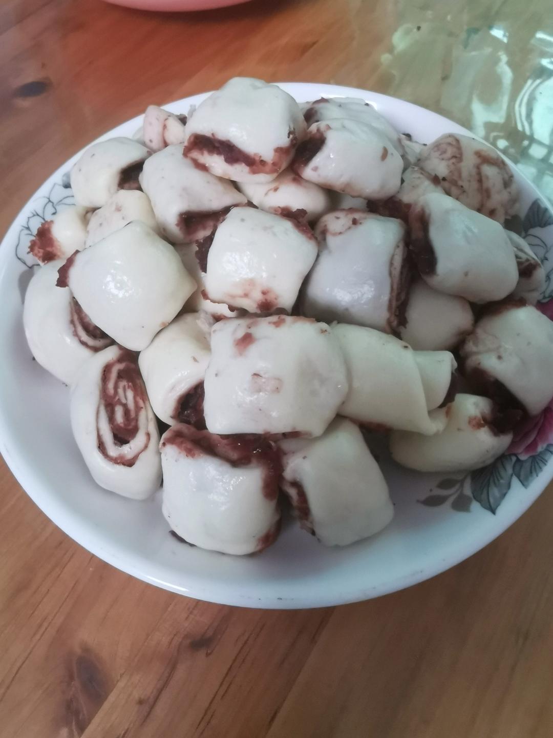 一口一个的刀切夹心牛奶小小馒头(一次性发酵)
