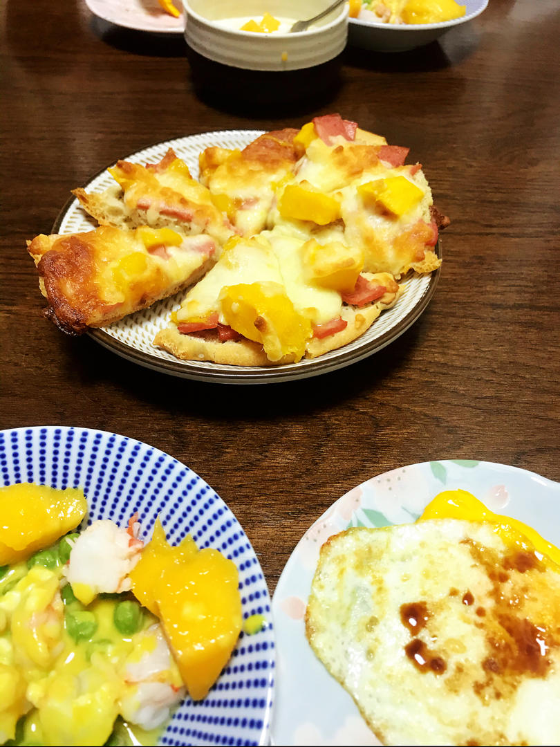 芒果虾仁薄披萨