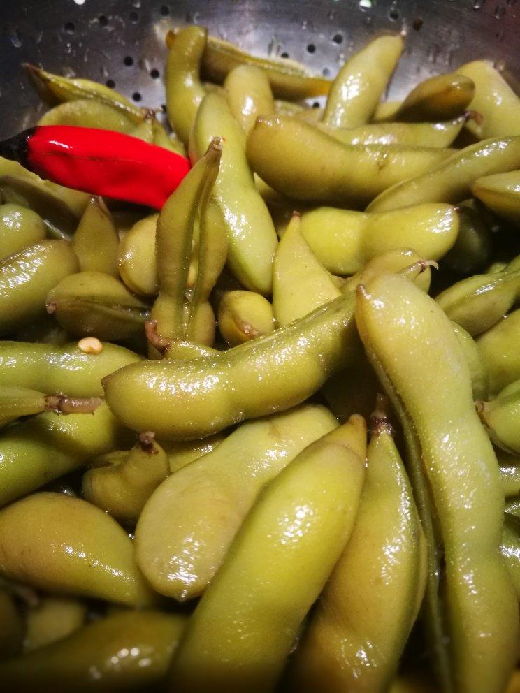 厨师长教你一道小吃：“盐水毛豆”的家常做法，好吃的停不下来