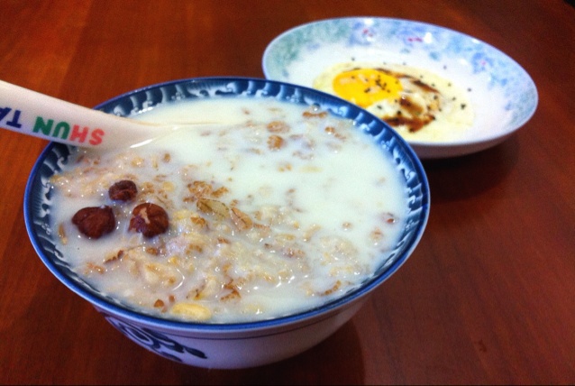 牛奶燕麦粥
