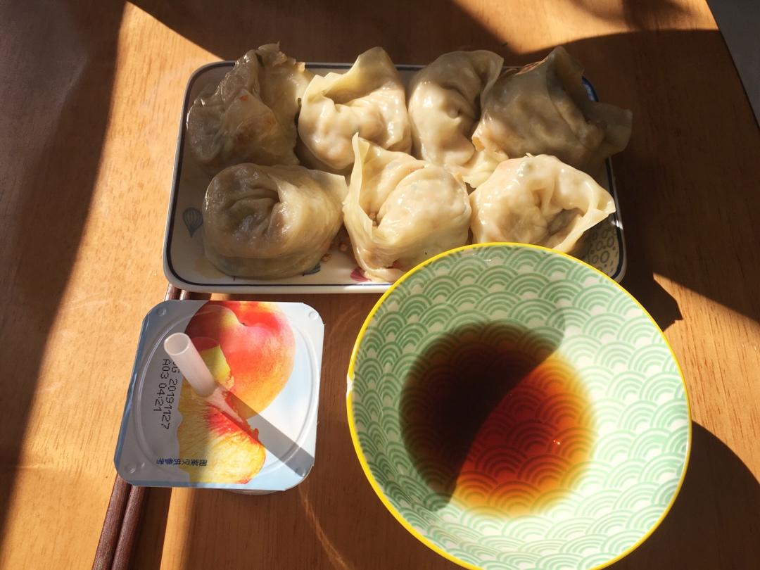 鲜肉小馄饨（调馅+馄饨包法）