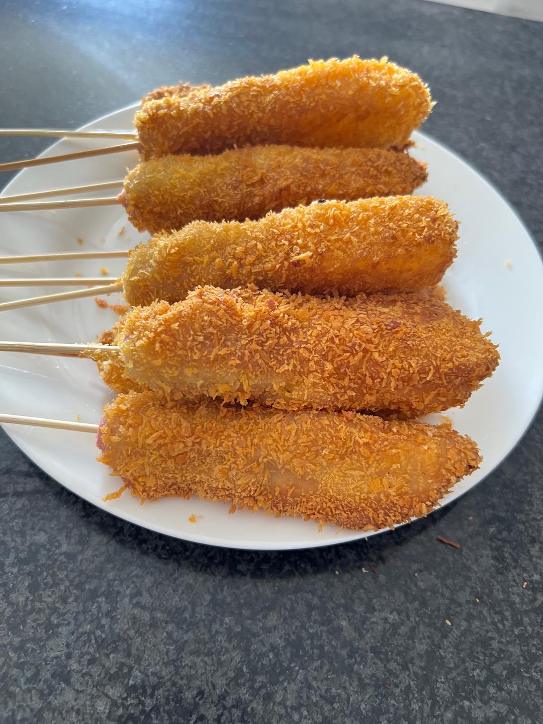 芝士香肠拉丝棒的做法