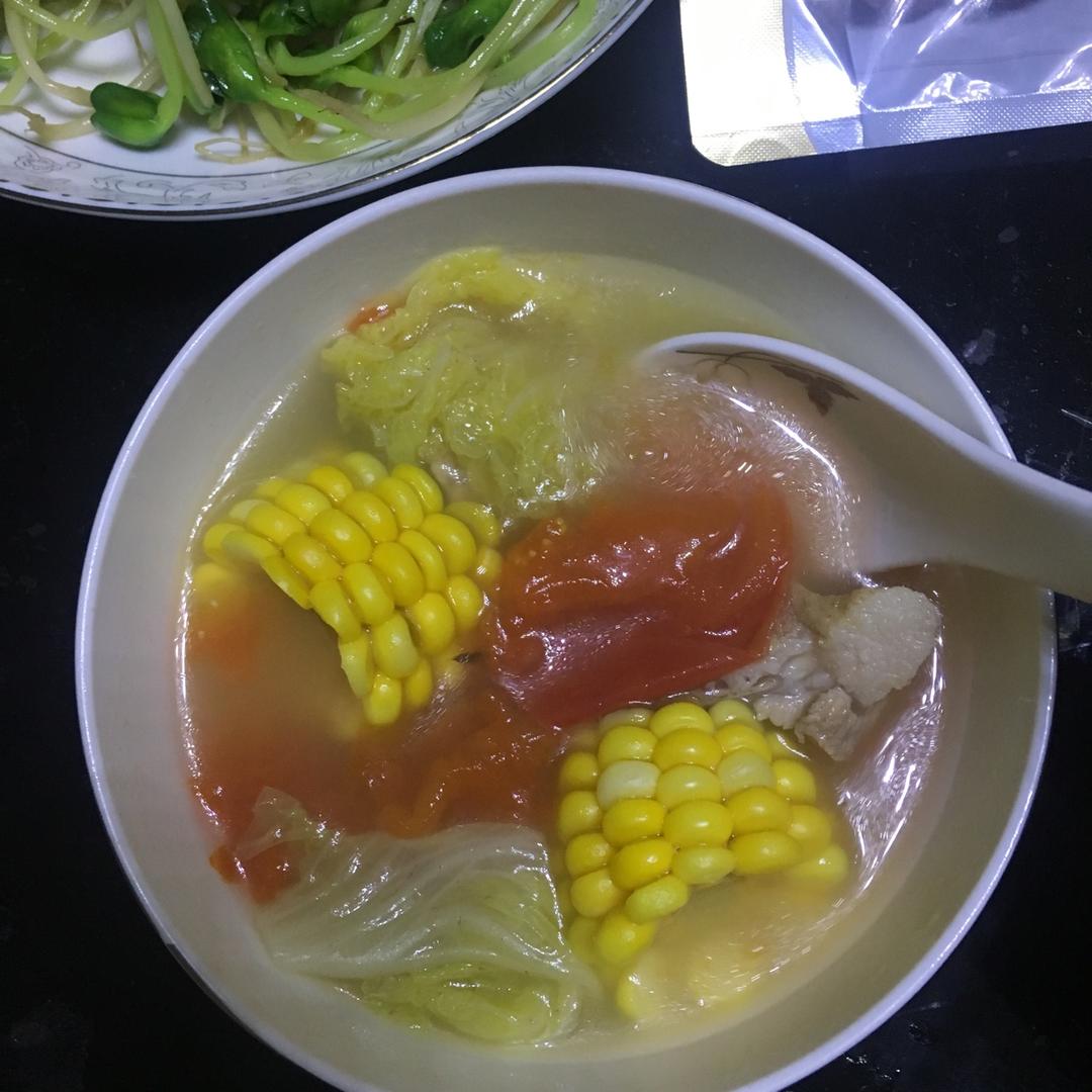 番茄排骨玉米汤（不油腻）