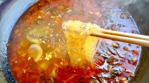 【创意小厨娘】家庭版酸辣黄辣丁——肉质鲜嫩，而且酸辣又开胃，真的太美味了！的做法 步骤7