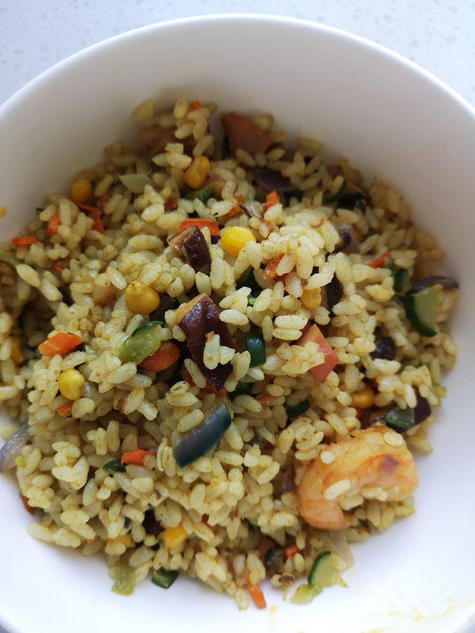 奶牛家的虾仁杂蔬咖喱炒饭