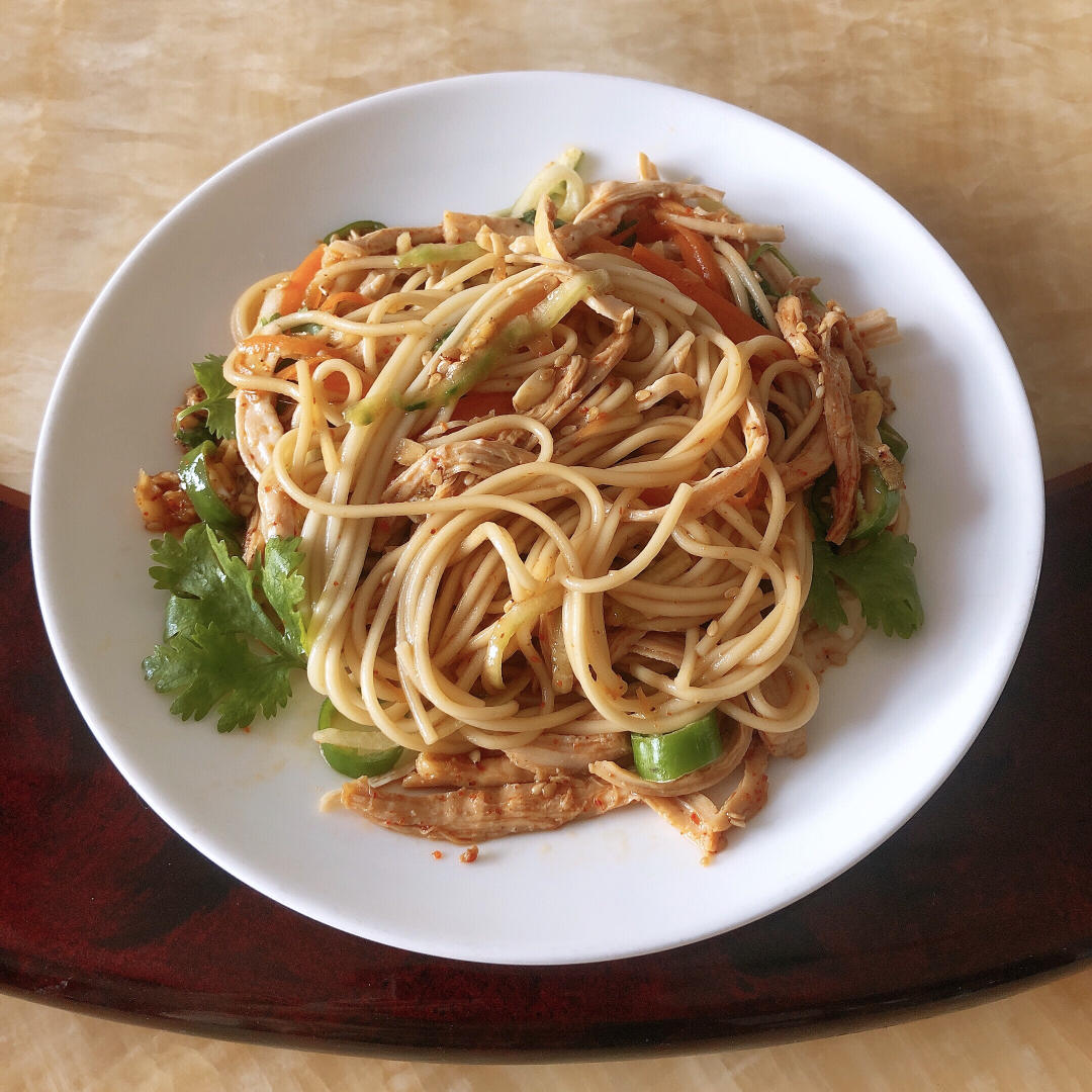 快手减脂餐❗️爆好吃的凉拌鸡丝荞麦面