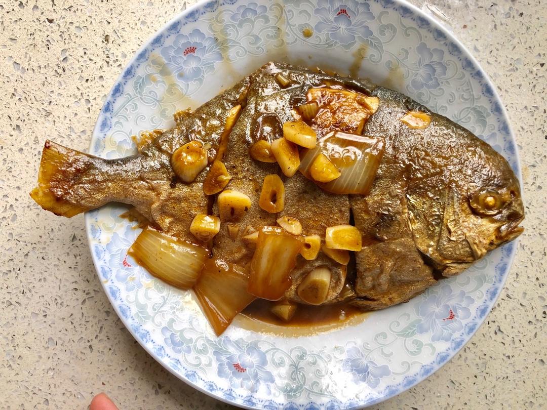 红烧金鲳鱼