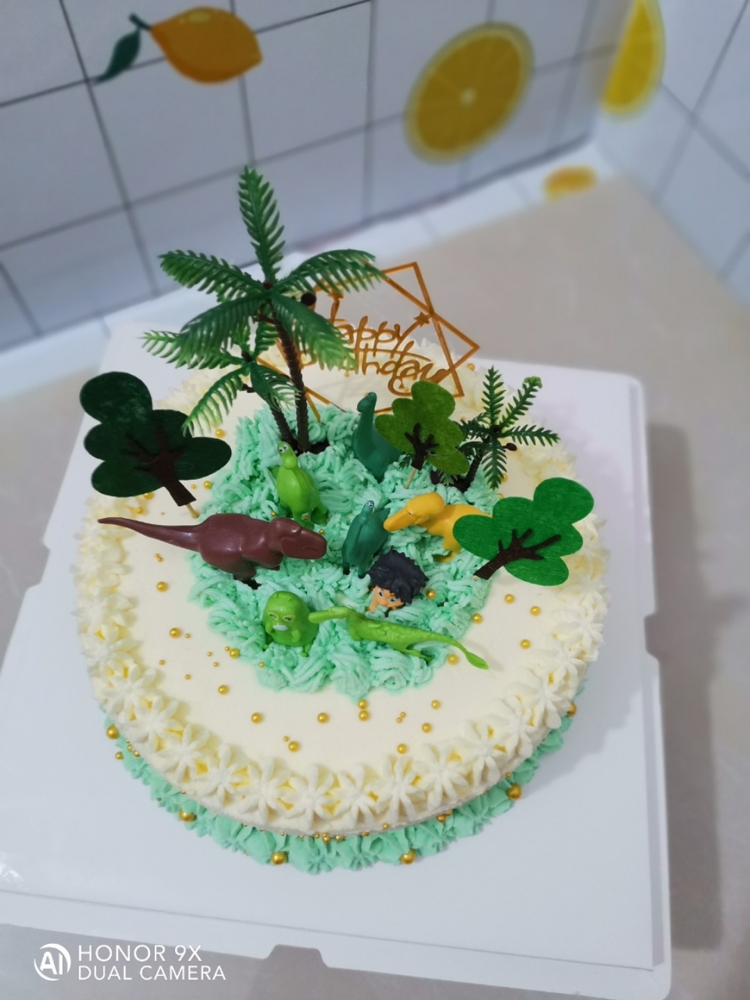 恐龙主题蛋糕