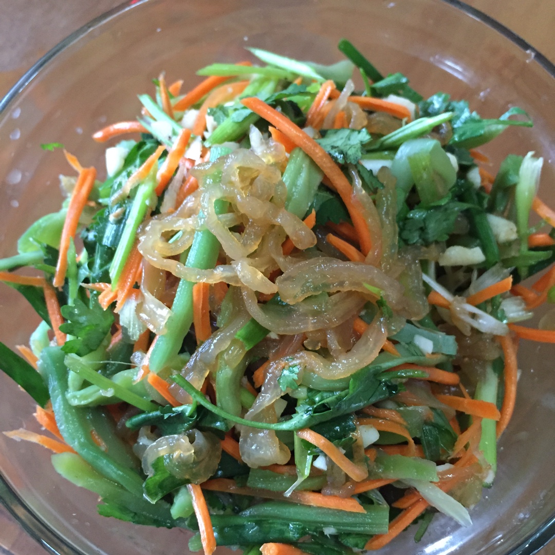 coco142做的凉拌海蜇黄瓜丝