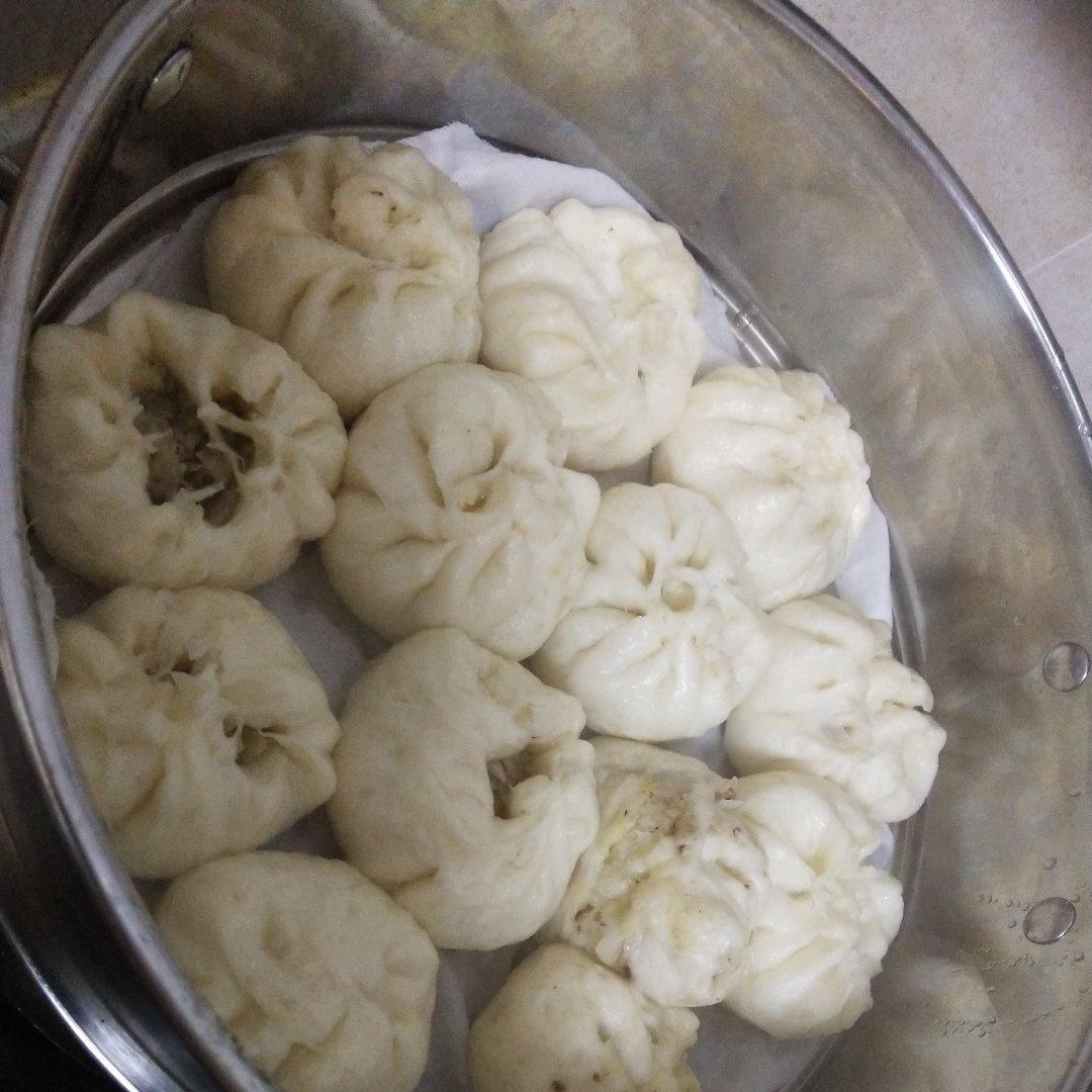 像面包般柔软的奶香馒头（最简单的揉面做法)