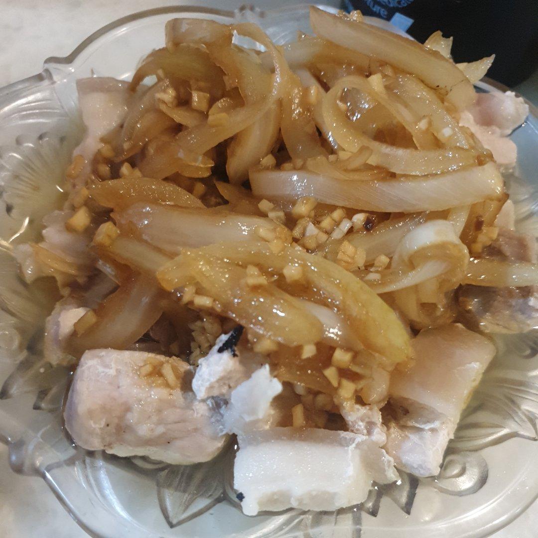 有时候，真的忍不住，搞一盘蒜泥白肉