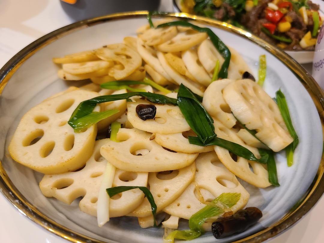 怎么炒，炒出来不发黑的香脆炒藕片
