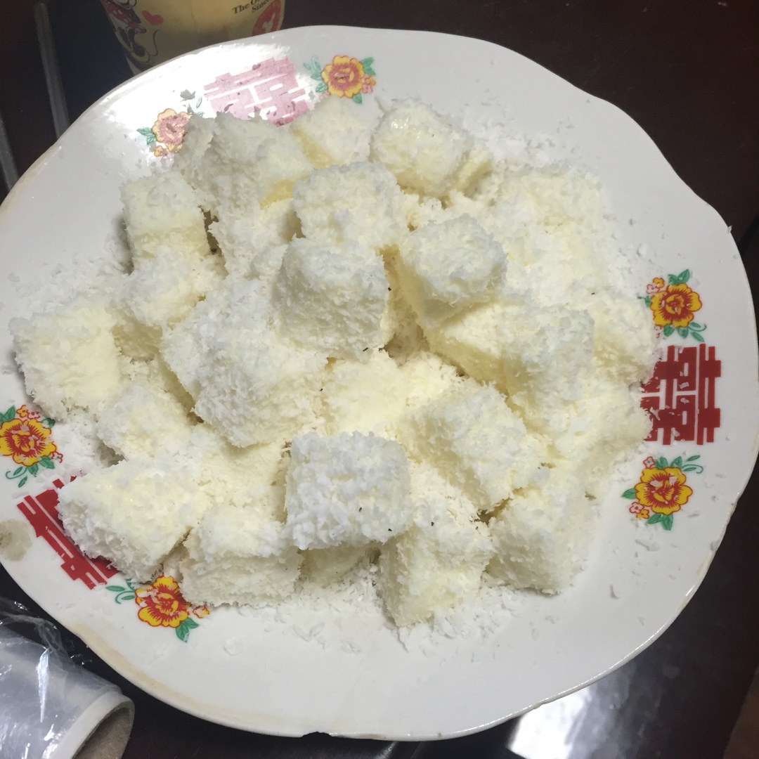 完胜85度C牛奶椰丝小方