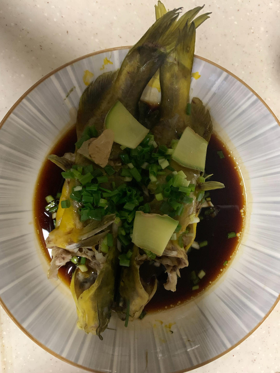 清蒸黄骨鱼
