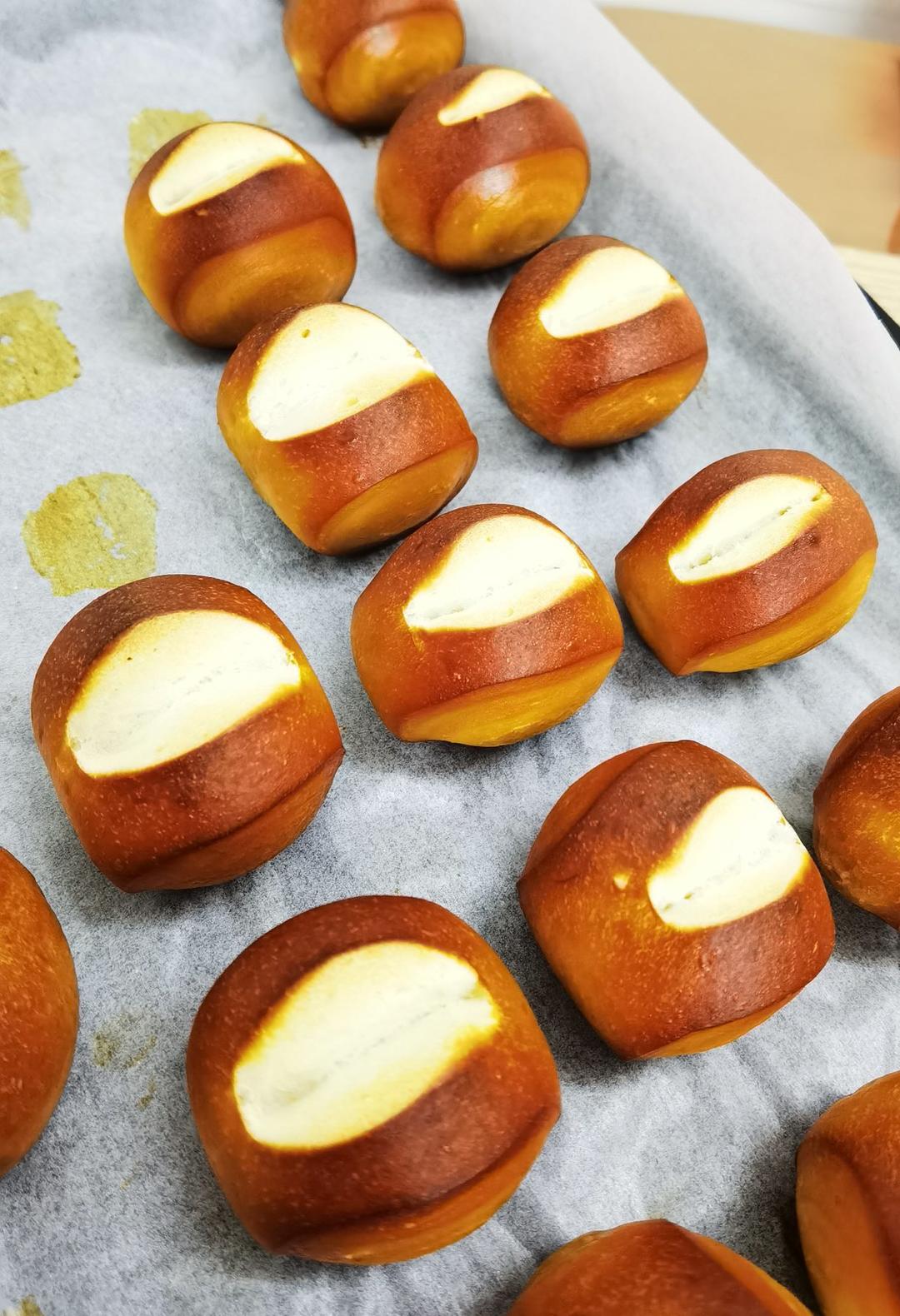 碱水小丸子（超可爱好操作的碱水面包）