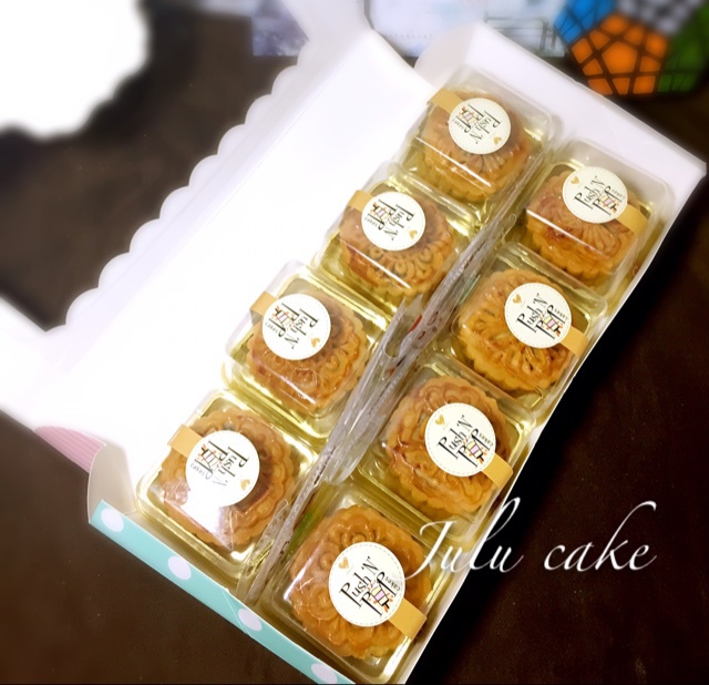 广式月饼－－蛋黄豆沙月饼