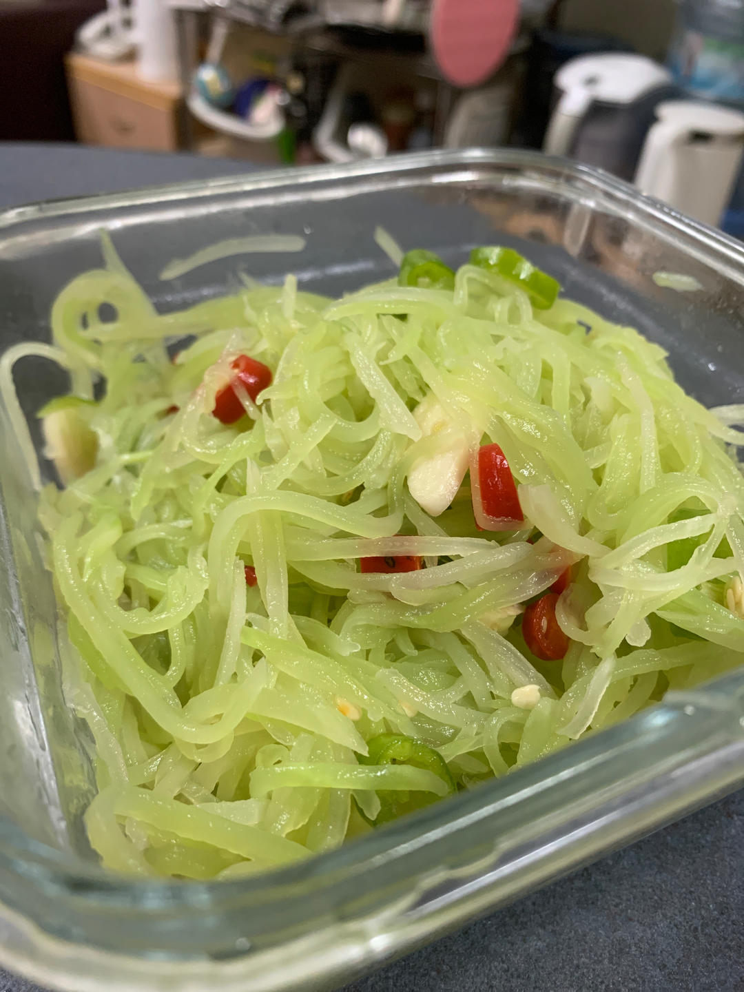 厨师长教你：夏日开胃小菜“凉拌莴笋丝”的家常做法，简单易学赶紧收藏吧