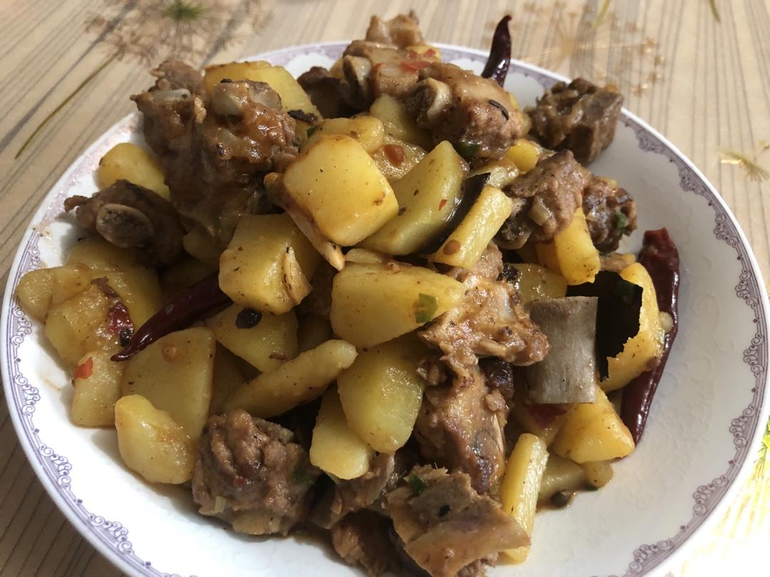 土豆炖排骨