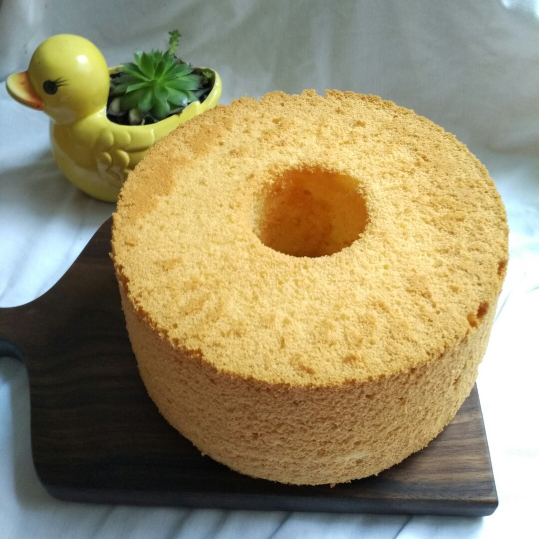 超简单完美戚风蛋糕（6寸2蛋）附打发、翻拌、脱模视频