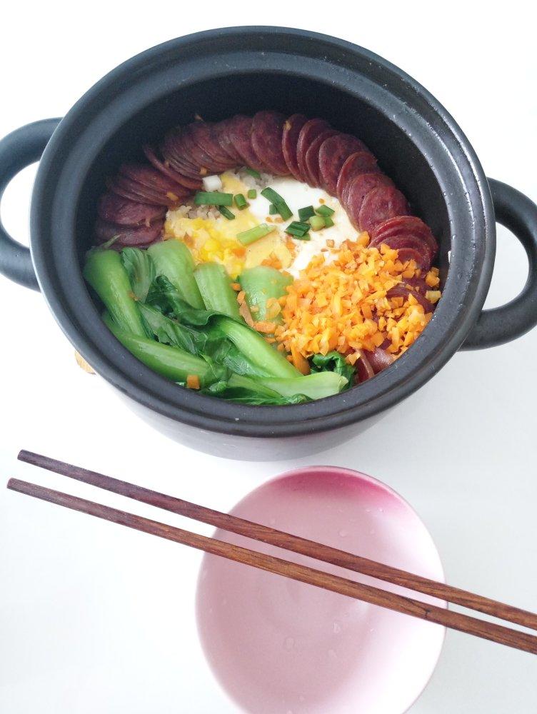 香肠煲仔饭