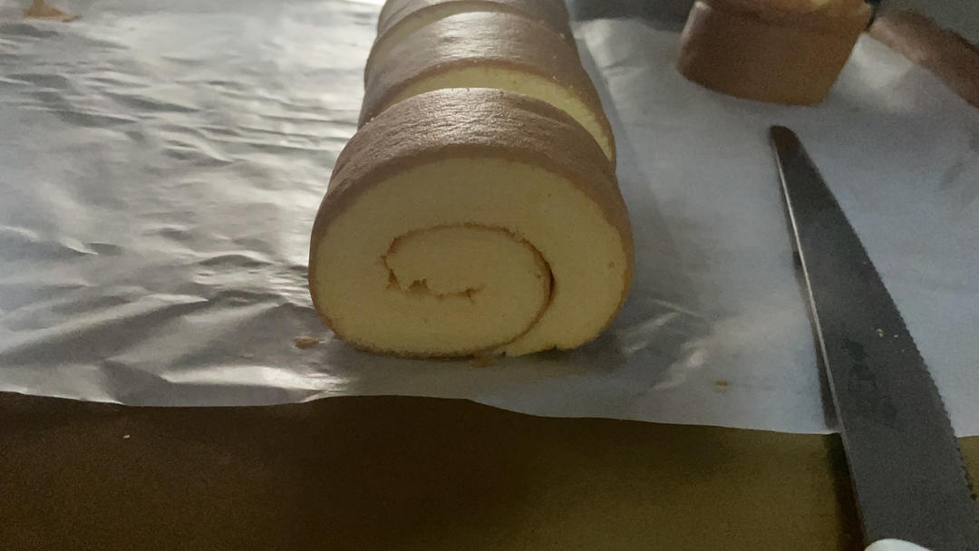 蛋糕卷这样做‼️不掉皮不开裂（小视频食谱）