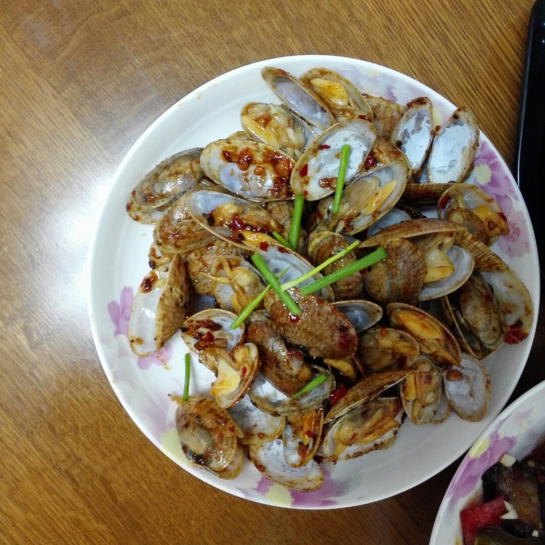 蒜香炒花甲